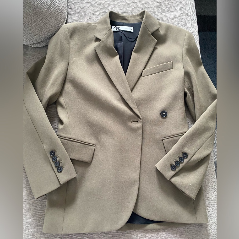 Zara Women's Tan Blazer - Size S - EUC